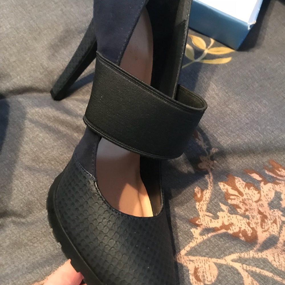 Simply Vera 3” Blue heels - Picture 4 of 4